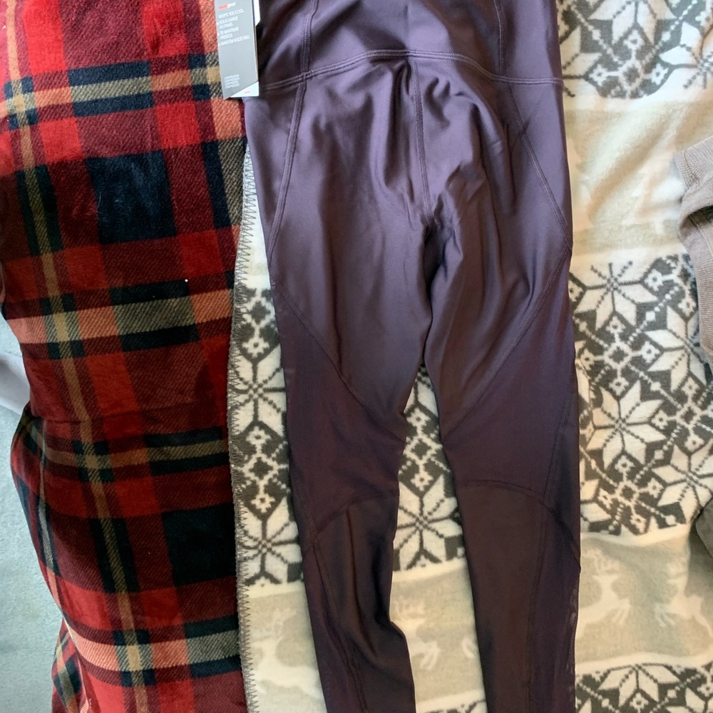 Underarmour leggings NWT! 🤗